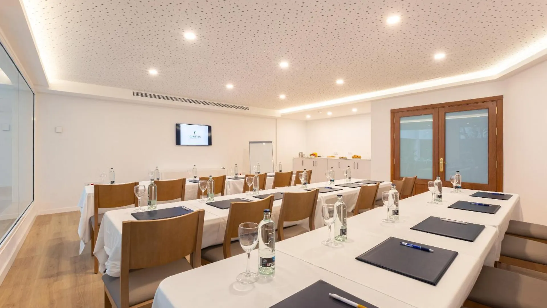 Hipotels La Geria Puerto del Carmen  Hotel